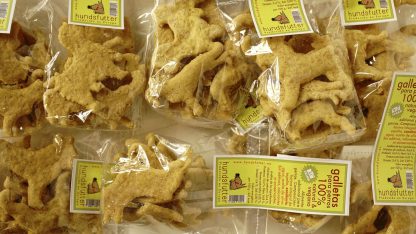 Hondensnacks in de vorm van honden in een extra dunne uitvoering zodat ook honden met een slecht gebit kunnen genieten van deze snacks