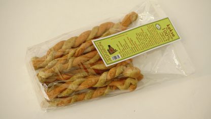 deze kauwsticks met twee smaken zijn onverpakt verkrijgbaar in onze winkel en in de composteerbare cellofaanzak in de online shop